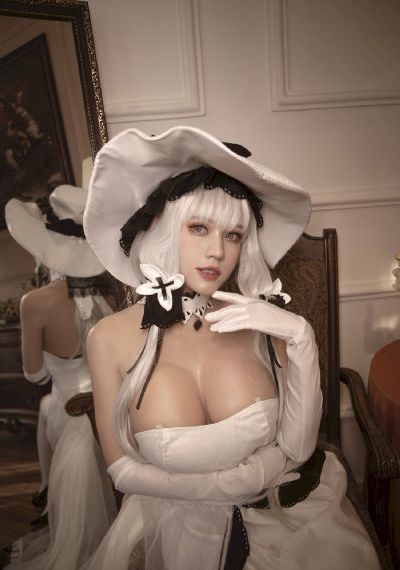 女警丰满的双乳_高清在线观看